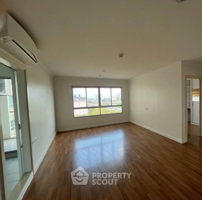 รูป คอนโด 2 ห้องนอน ชั้น 9 ขาย Lumpini Place Rama 9–Ratchada ใกล้ MRT พระราม 9 (ID 2900949) - รูปที่ 1/8