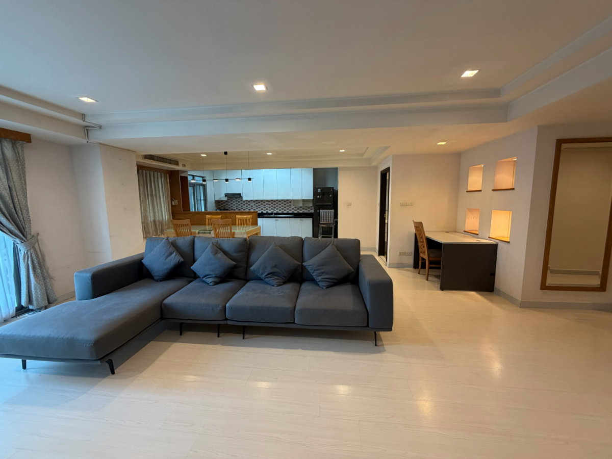 picture For Sell Royal Castle Sukhumvit Great price Nice room Fully Finished DS2883 | Line @Dstay - 3/20