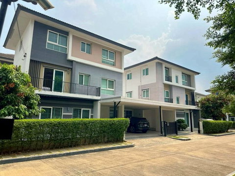 💛❤️9 ห้องนอน 9 ห้องน้ำ🏡 ขายบ้านเดี่ยว 2 หลังคู่กัน “Mind Rama 2 – Sathorn”   บ้านสวยพร้อมอยู่ หลังมุม 