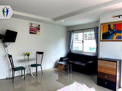 Condos for rent Jomtien Sai 1 : Condo for rent Next to Jomtien Beach 9000 baht