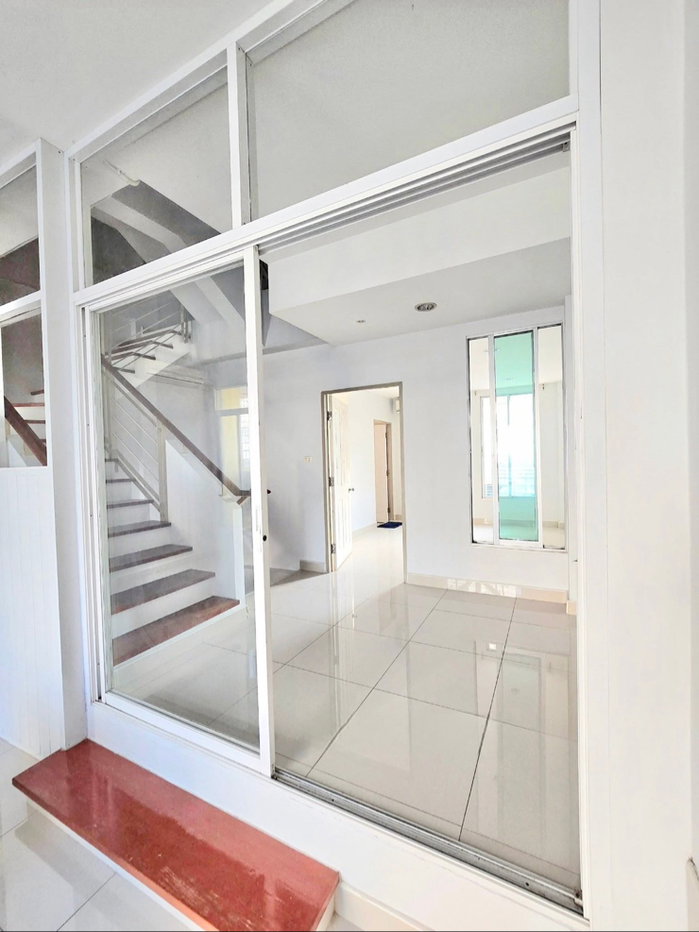 รูป ให้เช่าบ้านกลางเมืองบริติชทาวน์ ศรีด่าน24 (Baan Klang Muang British Town Sri Dan 24)  - รูปที่ 9/16