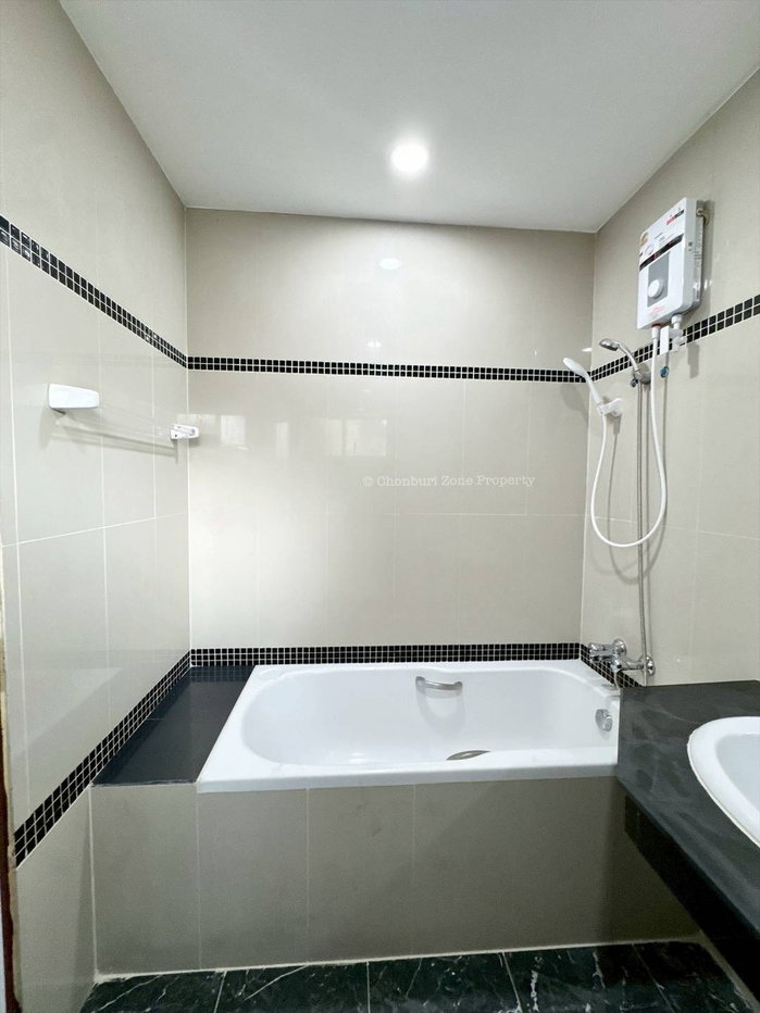 รูป ขายบ้านเดี่ยวหลังใหญ่ หัวมุม รีโนเวทใหม่ เก้ากิโล-เขาน้ำซับ ศรีราชา - รูปที่ 12/19