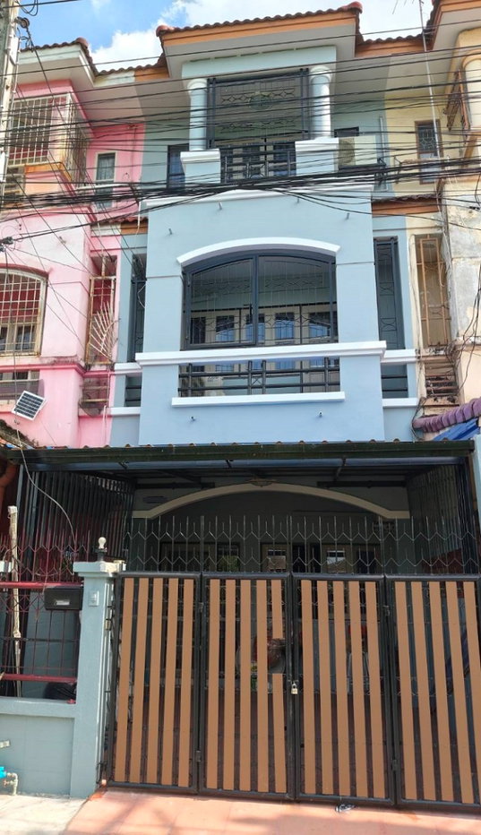 รูป ให้เช่า ทาวน์โฮม 3 ชั้น ปรับปรุงใหม่ อยู่ ลาดพร้าววังหิน 7/โชคชัย4 - รูปที่ 2/22