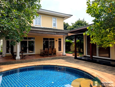 Houses for sale The Crystal : Baan Ladprao Village l Detached Family Home 3 Bed with Private Pool