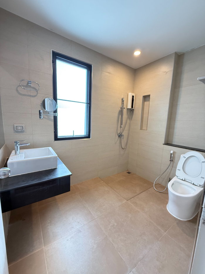 รูป ขายบ้านเดี่ยว Lake View Park วงแหวน–บางนา ต่อเติมครบ มีห้องผู้สูงอายุพร้อมห้องน้ำในตัว ใกล้ Mega Bangna และสนามบินสุวรรณภูมิ - รูปที่ 11/11