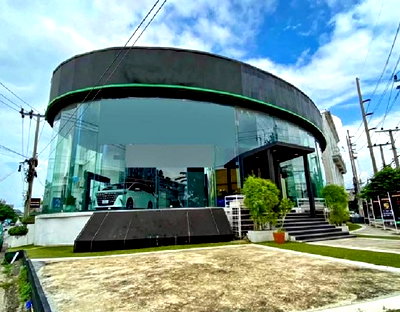 เช่าสำนักงาน ถนนประดิษฐ์มนูธรรม : ให้เช่าโชว์รูม พร้อมศูนย์บริการ / Prime location / ติดถนนเหม่งจ๋าย ประชาอุทิศ / ใกล้ เลียบทางด่วนรามอินทรา / เหมาะเป็น Showroom รถ / ไม่มีค่าเซ้ง