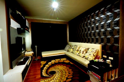 ขายคอนโด : ขายด่วนflash sale ลดราคาขาดทุนเป็นล้าน คอนโดhive taksin built inสวยงามทั้งห้อง ทิศเหนือ ไม่ร้อน ติดbts