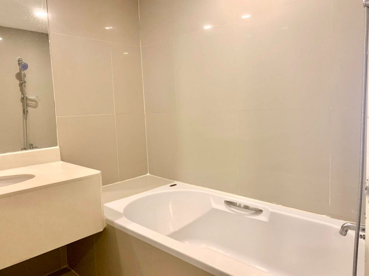 รูป คอนโดให้เช่า :The Trendy Condominium (เดอะ เทรนดี้ คอนโดมิเนียม) ((บีทีเอส นานา ))  MK-02 line @livingbkk - รูปที่ 7/7