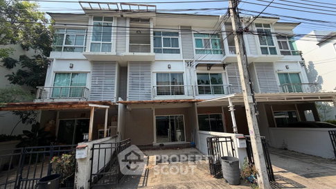 ทาวน์เฮ้าส์ 3-ห้องนอน ที่ เดอะ เมทโทร พระราม 9 ใน ประเวศ (ID 2909258)