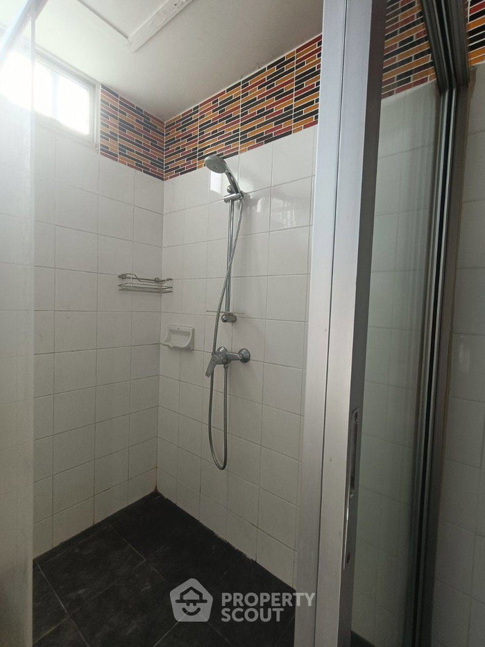 picture 2-BR Condo at Wittayu Complex near BTS Phloen Chit (ID 1529523) - 12/12