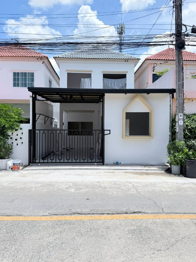 รูป ขายบ้านเดี่ยว2ชั้น ทำเลทอง หมู่บ้านอมรทรัพย์ เลียบวารี 25 โคกแฝด หนองจอก รีโนเวทใหม่พร้อมอยู่ - รูปที่ 2/6