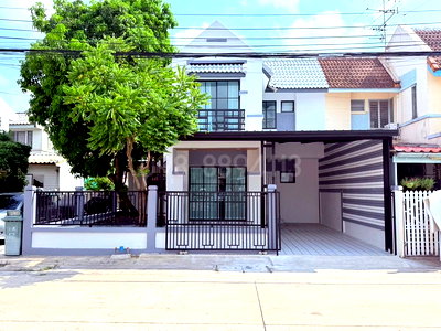 Townhouses for sale Lat Krabang : FOR SALE  TOWNHOUSE PROPERTY  2990000 BAHT.