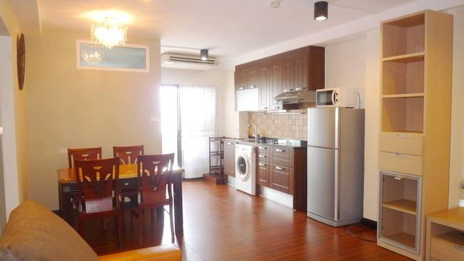 picture Condo for rent, Silom Suite Condominium, corner unit. - 6/10