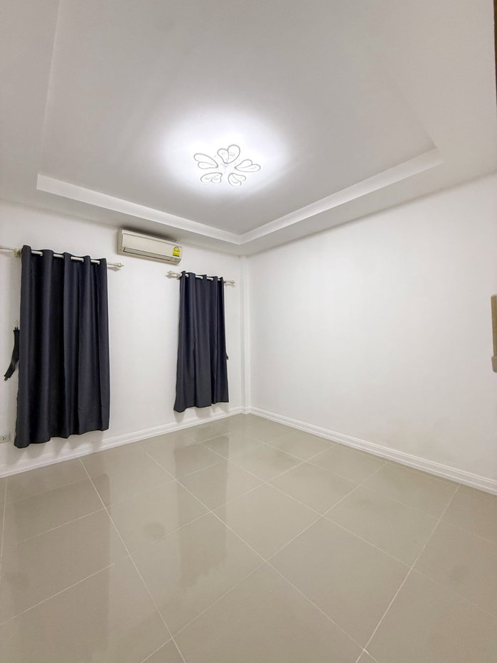 รูป 🏠 บ้านให้เช่า 📍ทำเล : ฉลอง ✅ ✨ บ้านกว้าง ทำเลสะดวก พร้อมเข้าอยู่ 🛏️ 3 ห้องนอน 🚿 3 ห้องน้ำ - รูปที่ 12/26