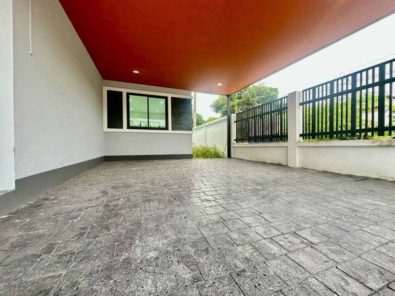 รูป ขายบ้านเดี่ยวสร้างใหม่ ซอยวัดจีน นาพร้าว ศรีราชา - รูปที่ 2/11