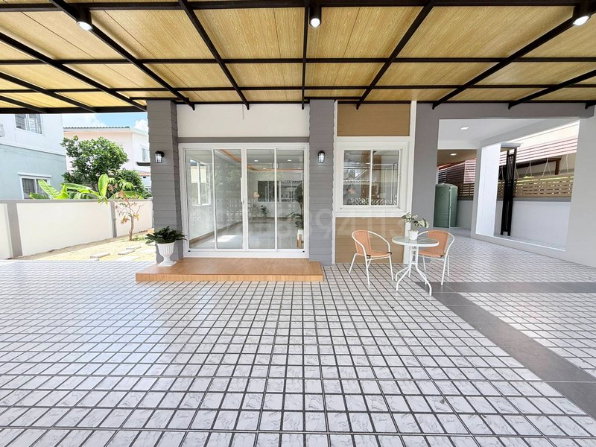 picture FOR SALE  HOUSE PROPERTY  3390000 BAHT. - 2/8