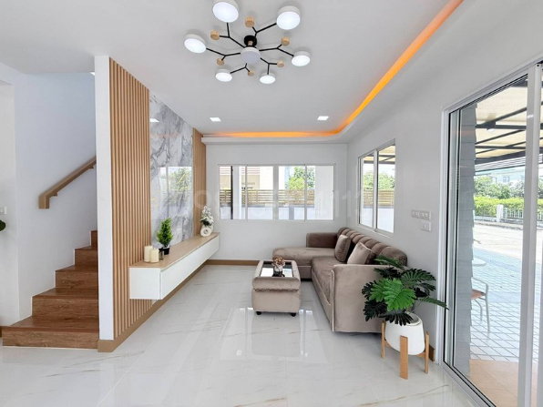 picture FOR SALE  HOUSE PROPERTY  3390000 BAHT. - 4/8
