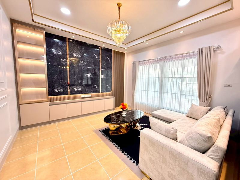 รูป ขายบ้านเดี่ยวหลังใหญ่สวยหรู พื้นที่เยอะ 4 ห้องนอน แหลมฉบัง ศรีราช - รูปที่ 20/20