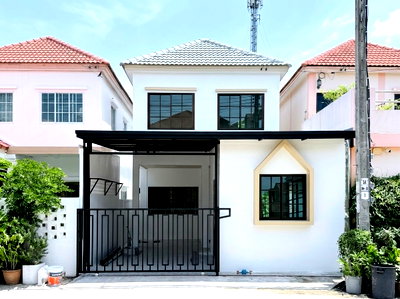 บ้านเดี่ยว กรุงเทพมหานคร : ขายบ้านเดี่ยว2ชั้น ทำเลทอง หมู่บ้านอมรทรัพย์ เลียบวารี 25 โคกแฝด หนองจอก รีโนเวทใหม่พร้อมอยู่
