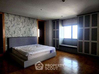 Condos for rent Nana Nuea Pier : 3-BR Condo at Tower Park near ARL Makkasan (ID 2904656)