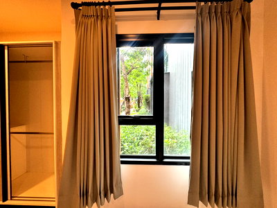Condos for rent 700 Year Sports Arena Chiang Mai : Condo for Rent – Escent Ville Chiang Mai (2 Bedrooms) Spacious unit with private parking, fully furnished and ready to move in.