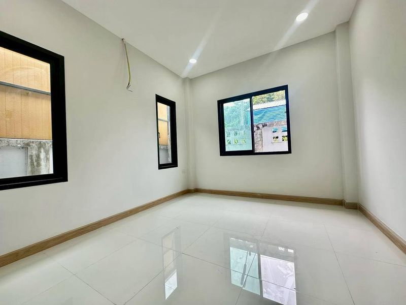 รูป ขายบ้านเดี่ยวสร้างใหม่ ซอยวัดจีน นาพร้าว ศรีราชา - รูปที่ 6/11