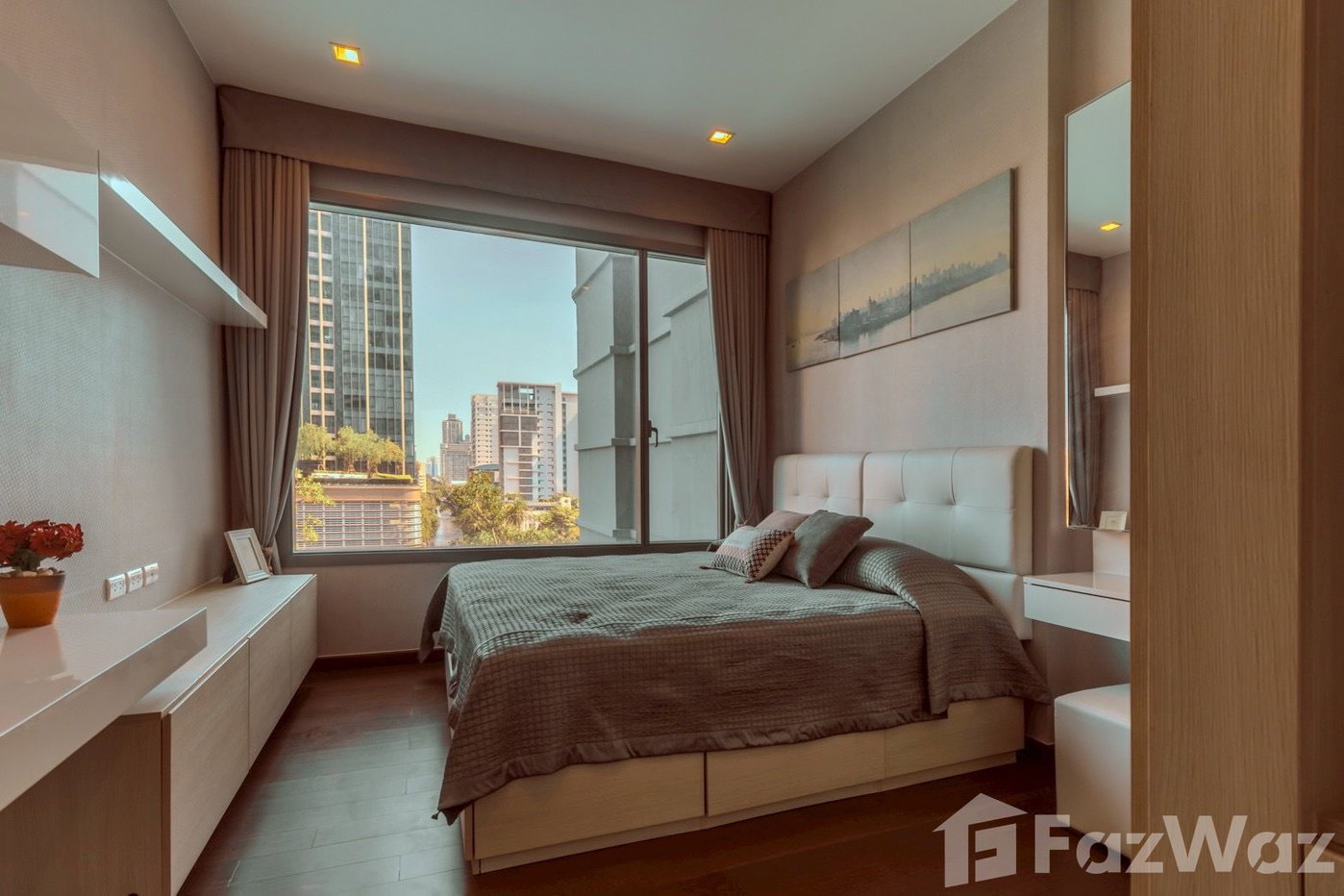 picture Q Asoke 5358669 - 9/13