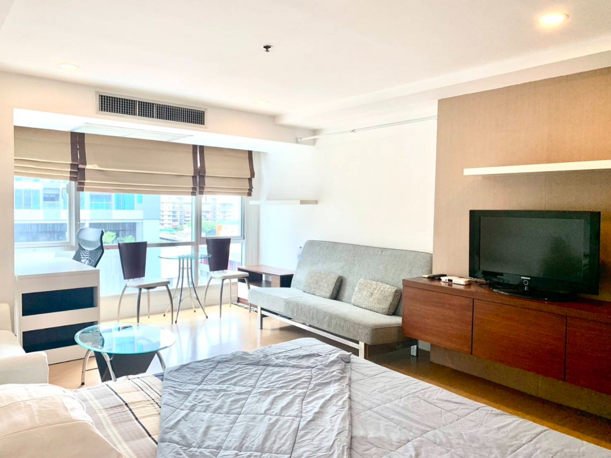 รูป คอนโดให้เช่า :The Trendy Condominium (เดอะ เทรนดี้ คอนโดมิเนียม) ((บีทีเอส นานา ))  MK-02 line @livingbkk - รูปที่ 2/7
