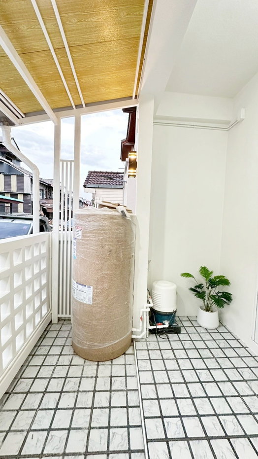 รูป ทาวน์เฮ้าส์ รีโนเวทใหม่ ทำเลดี ราคาถูก ม.วรารักษ์  ถนนเลียบคลองสอง 27 คลองสามวา ใกล้ทางด่วน ราคาถูก - รูปที่ 3/13