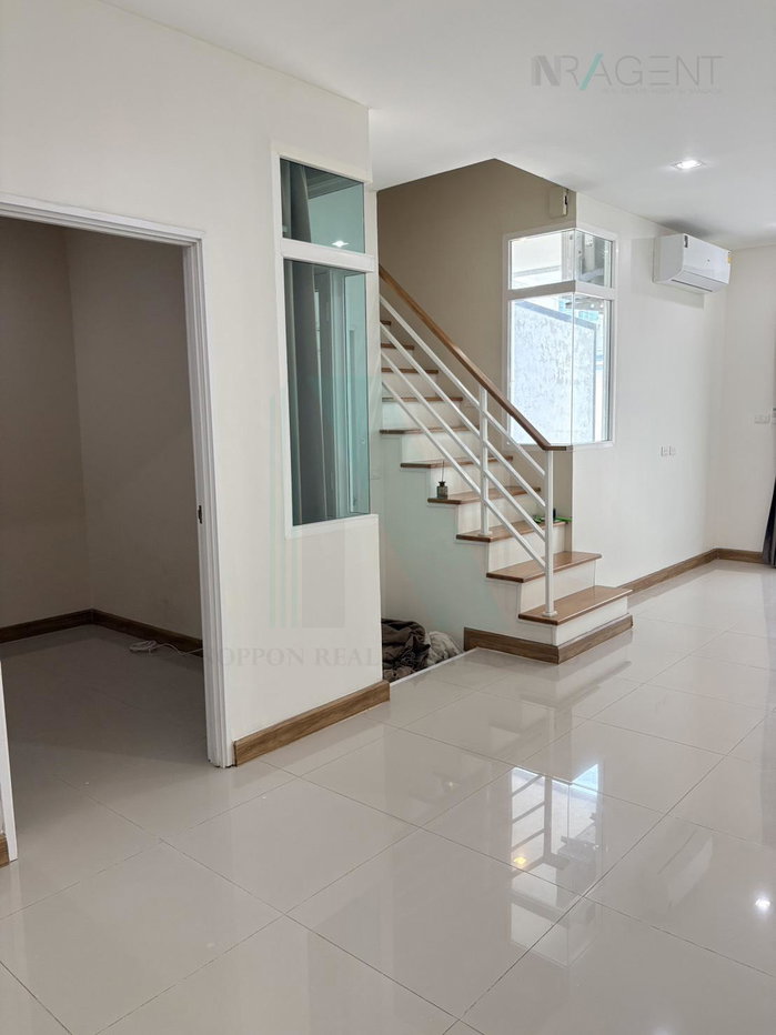 รูป 📌 ให้เช่าทาวน์เฮาส์ 2 ชั้น โกลเด้น ทาวน์ สาทร 4 ห้องนอน 2 ห้องน้ำ - รูปที่ 2/8