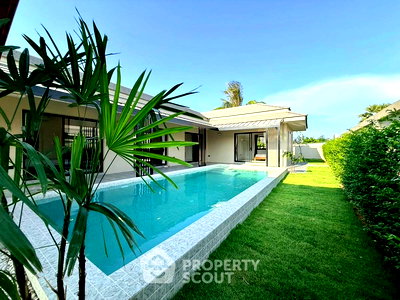 Houses for sale Prachaubkirikhan : 3-BR Villa in Pak Nam Pran (ID 2910424)