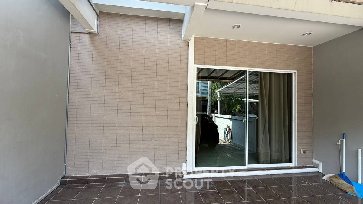 รูป ทาวน์เฮ้าส์ 3-ห้องนอน ที่ เดอะ เมทโทร พระราม 9 ใน ประเวศ (ID 2909258) - รูปที่ 2/24