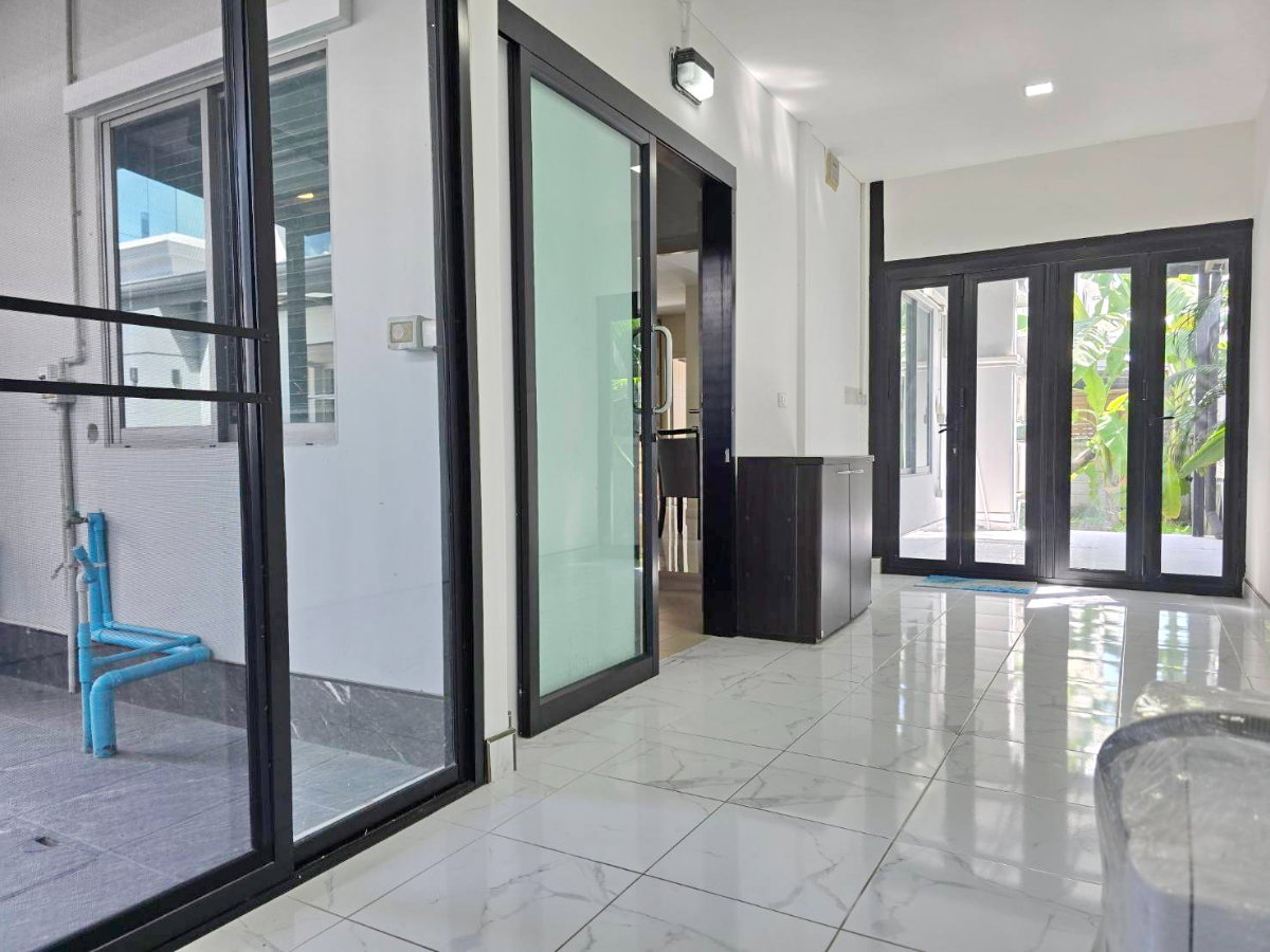 รูป ให้เช่าบ้านเดี่ยว 4 ห้องนอน เพอร์เฟค เพลส พระราม9-กรุงเทพกรีฑา  - รูปที่ 26/27