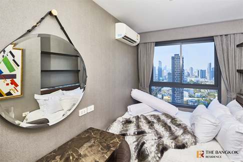 Condo in CBD, Below Market Price Ideo Sukhumvit 93 near BTS Bang Chak