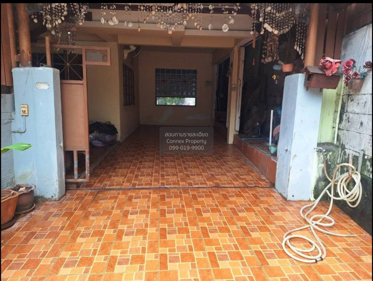 รูป ขายทาวน์โฮม 2 ชั้น หมู่บ้านกานดา ชอย 5 หนองแขม กรุงเทพมหานคร CX-154007 ✅ ทักไลน์ @connexproperty ตอบทันที ทีมงานมืออาชีพ ✅ - รูปที่ 2/12