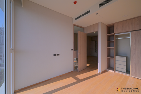 Looking for an owner for this special unit Siamese Exclusive Sukhumvit 42 near BTS Ekkamai