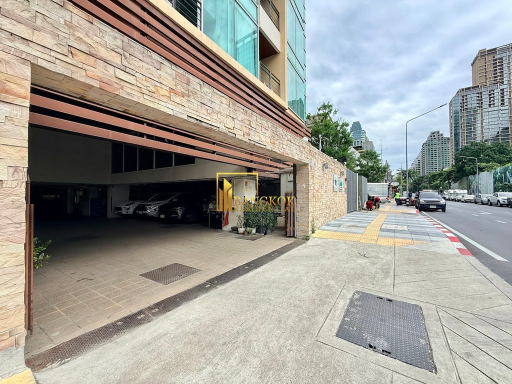 picture Spacious 2+1 Bedroom Apartment on Langsuan Road - BR0141AP - 24/24