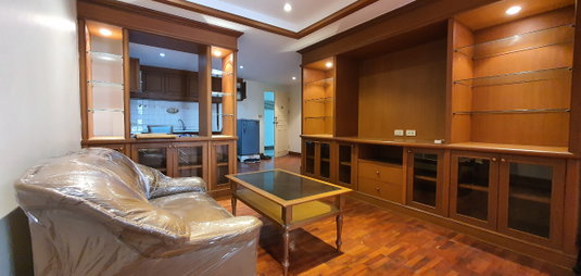 FOR SALE: 53 sq.m. Corner Condo at Ratchada Home - Near MRT Sutthisan - 2.5M