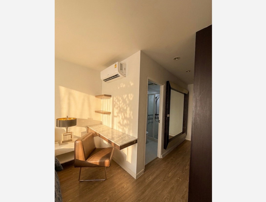 รูป Call : 081-821-4826 ขายพร้อมผู้เช่า Condo Sathorn Plus By The Garden ใกล้ MRT ลุมพินี 55 ตารางเมตร 1 ห้องนอน ชั้น9 ตกแต่งครบตามรูป - รูปที่ 5/12