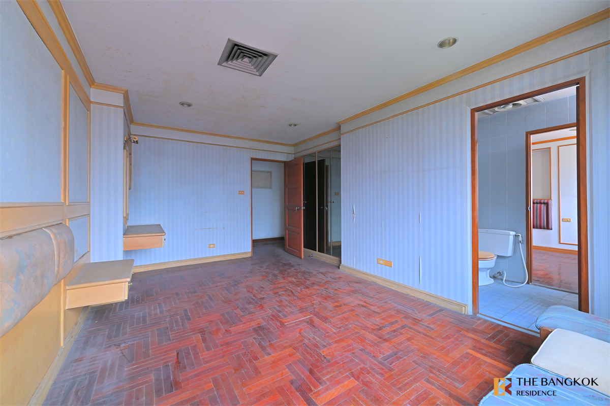 picture Pleonchit Terrace High-potential Location, Not as Expensive as You Think near BTS Phloen Chit - 2/10