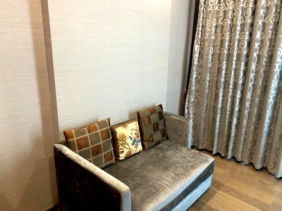 ขายคอนโด : A036077 The Diplomat Sathorn