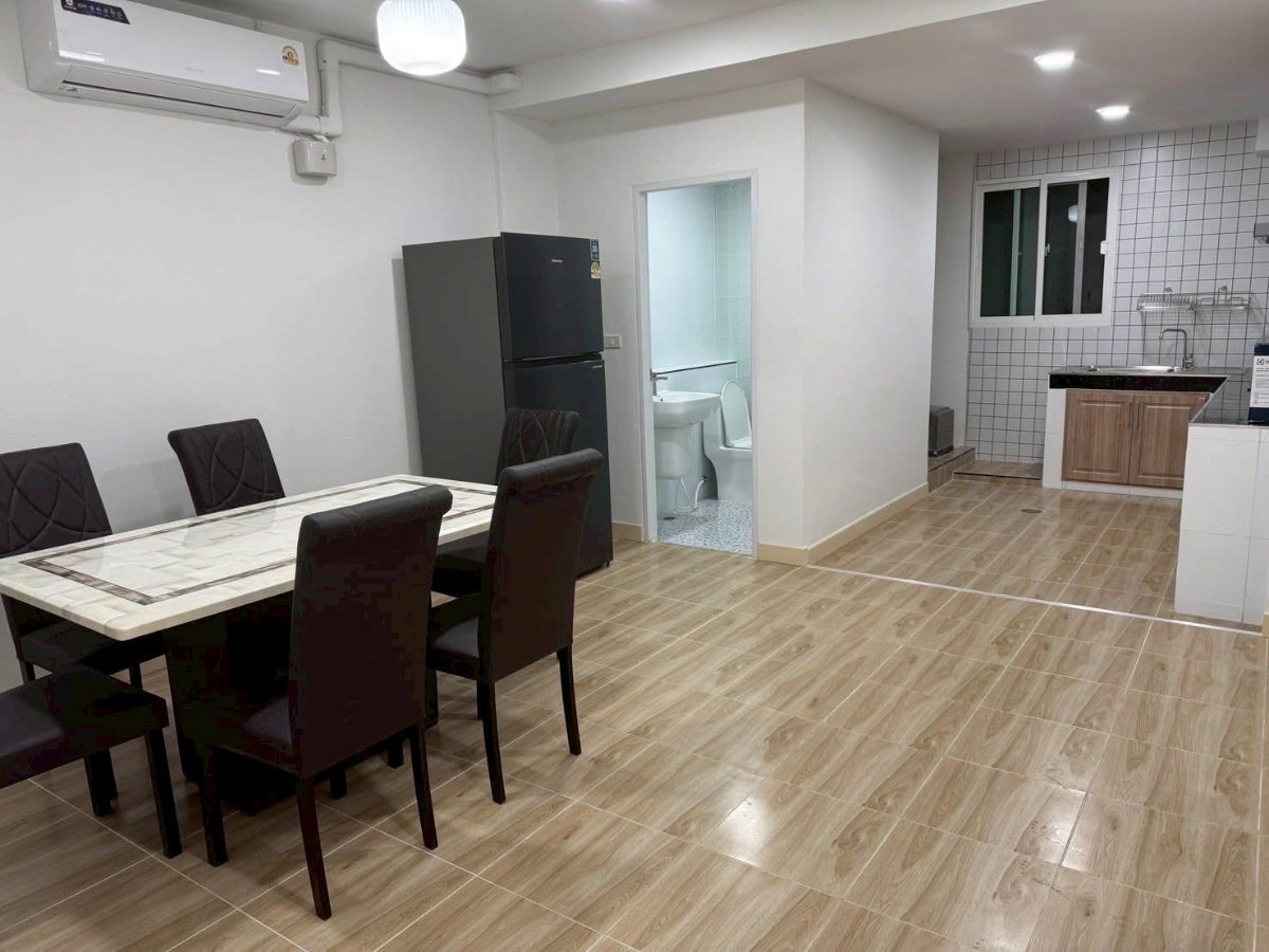 รูป 🏡ให้เช่าบ้านทาวเฮ้าส์3ชั้น รัชดา สุทธิสาร ห้วยขวาง 5ห้องนอน 5ห้องน้ำ 🏡 - รูปที่ 5/9