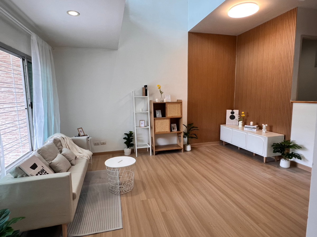 รูป 🎉 ขายทาวน์โฮม 3 ชั้น 20.5 ตรว 🌟 โครงการเออเบิร์นธารา สุขสวัสดิ์ 70 - ประชาอุทิศ 🌟 รีโนเวทใหม่ 🎉 พื้นที่เยอะ 170 ตรม 😍 ราคา 2.95 ล้าน - รูปที่ 2/25
