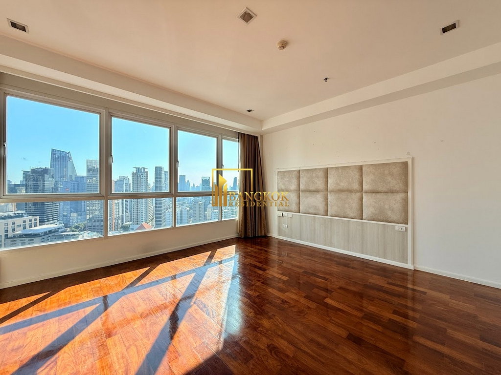 รูป Large 5 Bedroom Duplex Penthouse For Rent in Asoke Area - BR21366AP - รูปที่ 26/60
