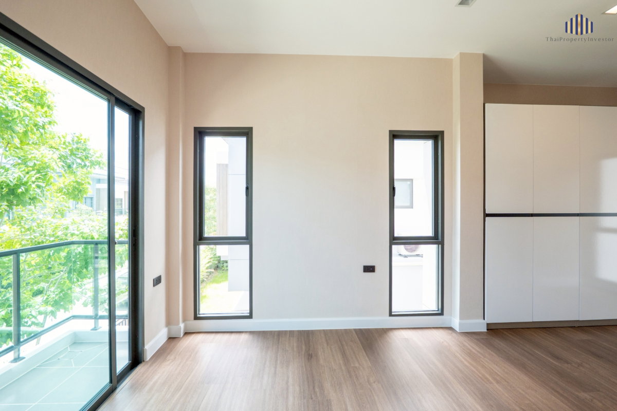picture Below Launch Price! Detached Modern Home at Venue ID Phaholyothin - Rangsit. Never Lived In! Best Location in the Project! Fully Equipped Common Areas - 56/79