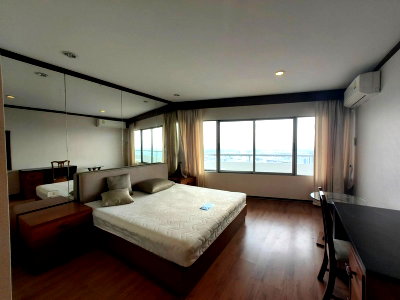 Condos for sale : A035675 Bangkok River Marina