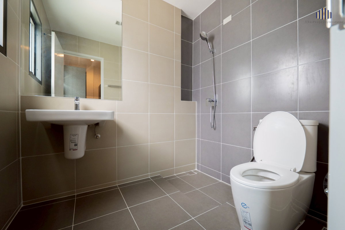 picture Below Launch Price! Detached Modern Home at Venue ID Phaholyothin - Rangsit. Never Lived In! Best Location in the Project! Fully Equipped Common Areas - 47/79