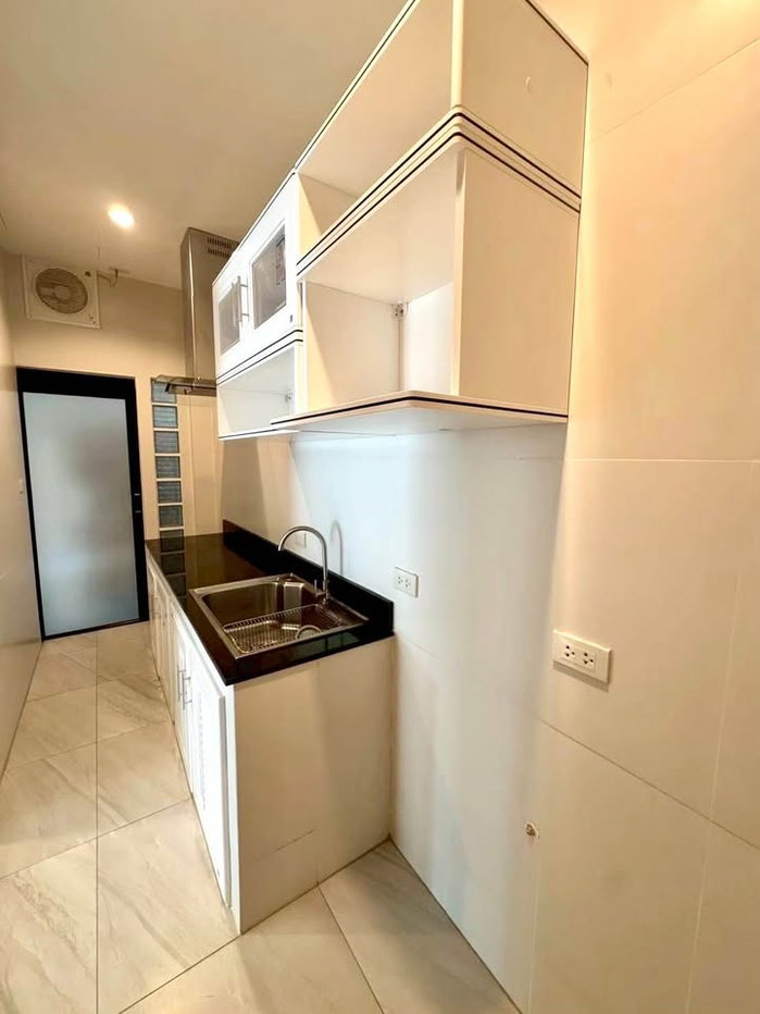 รูป ให้เช่า Modern Luxury Home Office บ้านแฝด 3 ชั้น ลาดพร้าว 87 แยก 28   - รูปที่ 14/17
