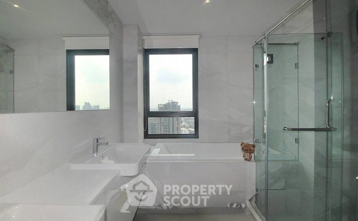 picture 2-BR Condo at Rhythm Ekkamai near BTS Ekkamai (ID 2902874) - 13/13