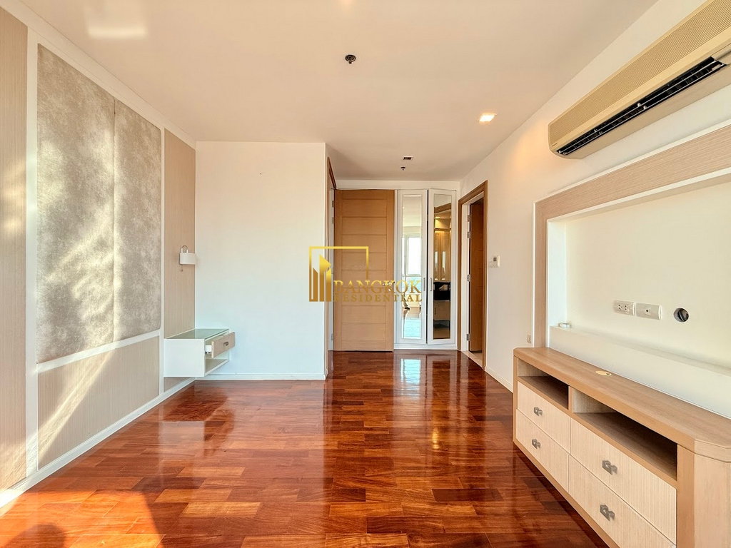 รูป Large 5 Bedroom Duplex Penthouse For Rent in Asoke Area - BR21366AP - รูปที่ 37/60